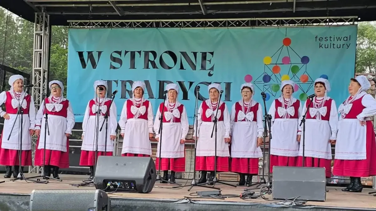 Sukces Zespołu Kawęczyniacy na Festiwalu Kultury Ludowej w Krzymowie