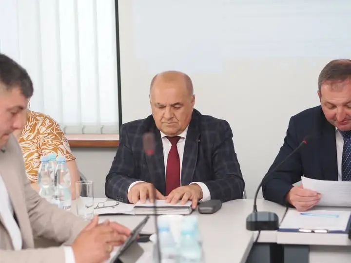 Trwa XXXI Sesja Rady Gminy Kawęczyn – kluczowe decyzje i transmisja online