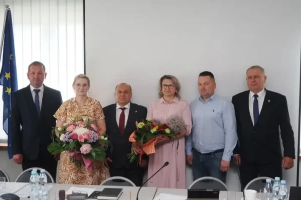 Rada Gminy Kawęczyn jednogłośnie udzieliła wójtowi wotum zaufania i absolutorium