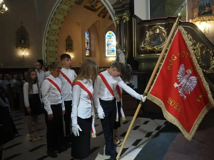 Msza święta z okazji zakończenia roku szkolnego w Russocicach