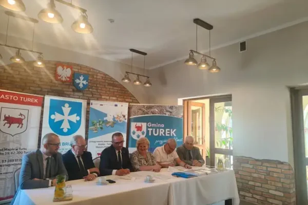 Podpisano umowę na budowę ścieżki rowerowej Brudzew–Turek