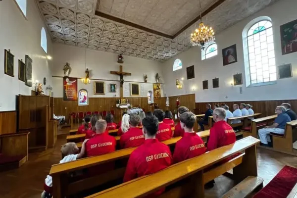 Głuchów: Msza święta i wsparcie dla strażaków przed zawodami CTIF w Austrii