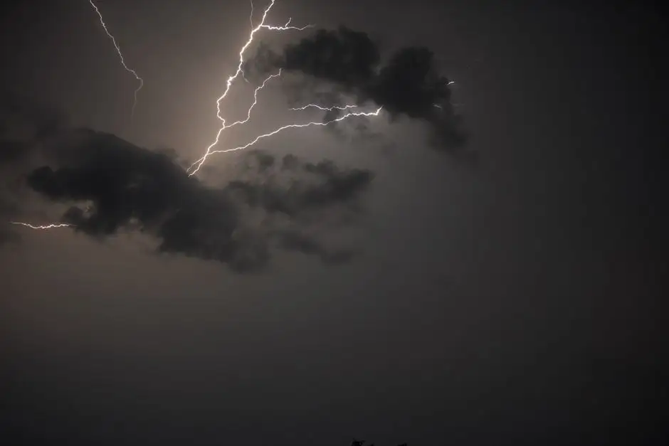 Ostrzeżenie meteorologiczne: burze w powiecie tureckim 1 lipca