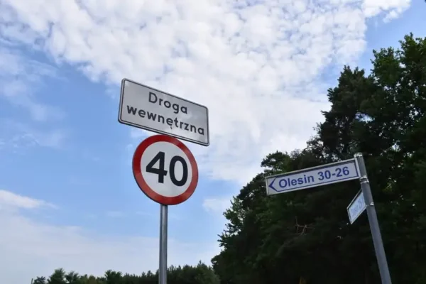 Zakończono przebudowę drogi w Olesinie – nowa nawierzchnia na 418 metrach
