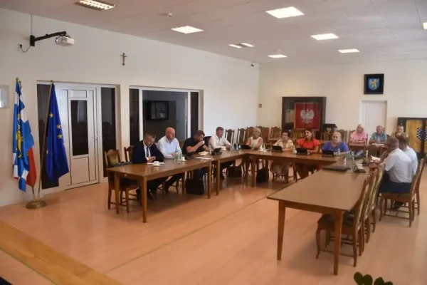 Trwa XXIV Sesja Rady Gminy Władysławów – transmisja na żywo i najważniejsze punkty obrad