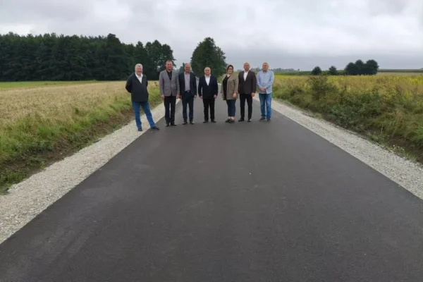 Remont drogi w Będziechowie zakończony – nowa nawierzchnia i bezpieczniejsze pobocza