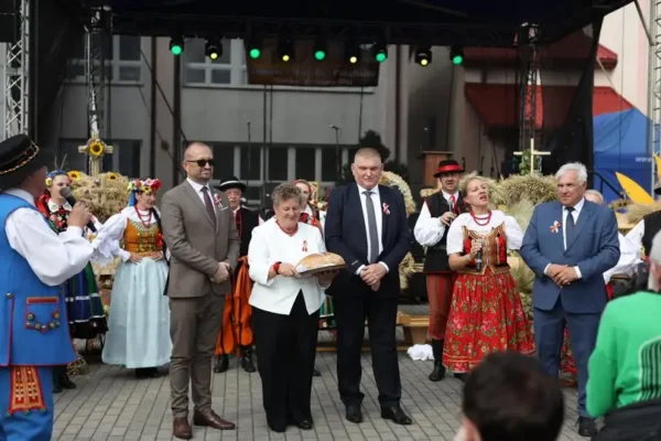 Dożynki Gminno-Miejsko-Parafialne w Słodkowie – święto plonów pełne tradycji i wspólnoty
