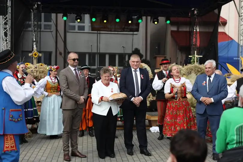 Dożynki Gminno-Miejsko-Parafialne w Słodkowie – święto plonów pełne tradycji i wspólnoty
