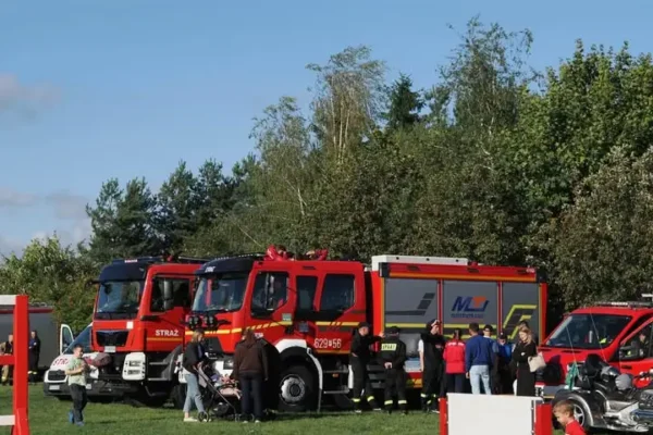 LII Zawody Sportowo-Pożarnicze w Skarżynie: Rywalizacja, Pokazy i Wspaniała Atmosfera