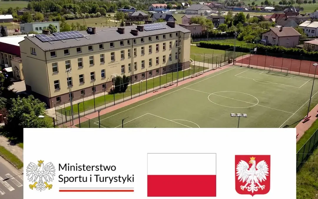 Umowa na modernizację zaplecza szatniowo-sanitarnego w Kawęczynie podpisana