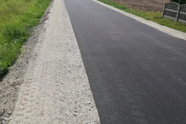 Zakończono remont dróg w Żdżenicach. Nowa nawierzchnia na 1,36 km