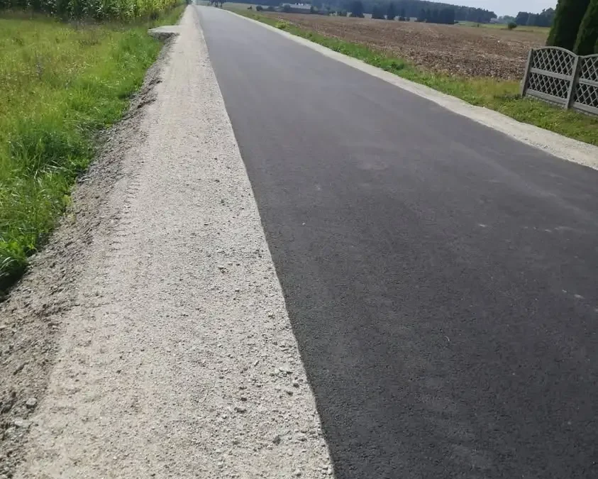Zakończono remont dróg w Żdżenicach. Nowa nawierzchnia na 1,36 km