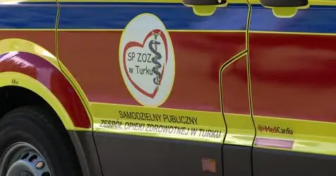 Nowa karetka dla szpitala w Turku – efekt współpracy samorządów