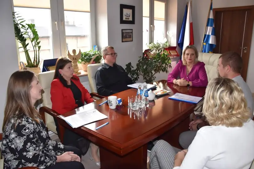 Umowa na remont świetlicy wiejskiej w Skarbkach podpisana