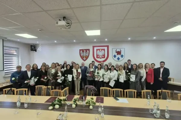 Dzień Edukacji Narodowej w Gminie Turek: nagrody i awanse dla nauczycieli