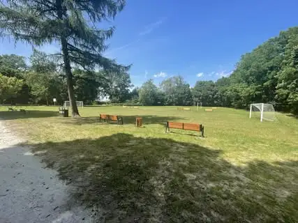 Park w Piętnie z nową infrastrukturą – zakończono budowę zasilania sceny
