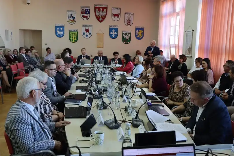 XXXI Sesja Rady Powiatu Tureckiego: sportowcy, nauczyciele i kluczowe decyzje dla mieszkańców