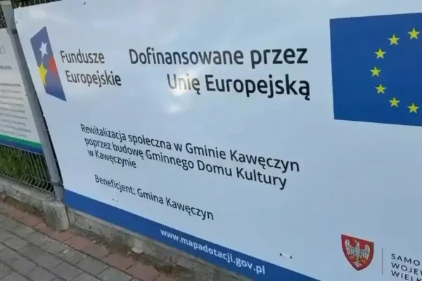 Budowa Gminnego Domu Kultury w Kawęczynie nabiera tempa