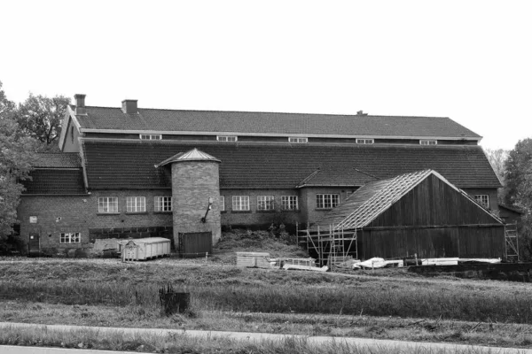 Beznazwa: świetlica wiejska przechodzi termomodernizację za blisko 291 tys. zł